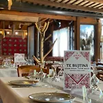 Te Bujtina Hotel- Cozy With Traditional Breakfast Near * Голем