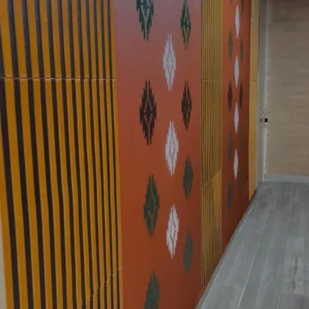 Ξενοδοχείο Te Bujtina Hotel- Cozy With Traditional Breakfast Near *