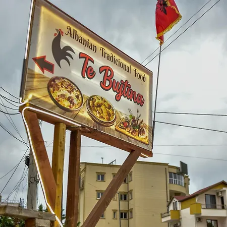 Te Bujtina Hotel- Cozy With Traditional Breakfast Near Ξενοδοχείο