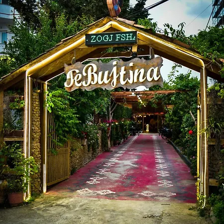 Ξενοδοχείο Te Bujtina Hotel- Cozy With Traditional Breakfast Near *