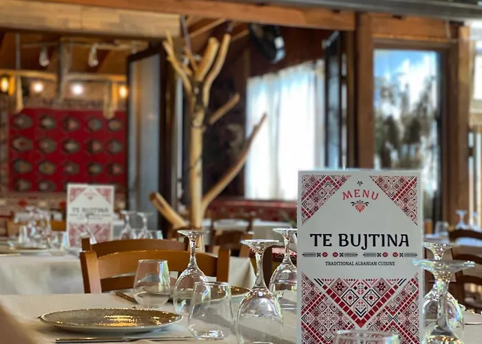 Te Bujtina Hotel- Cozy With Traditional Breakfast Near * 골렘