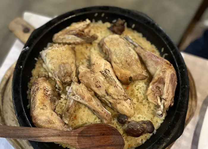 Te Bujtina Hotel- Cozy With Traditional Breakfast Near 골렘