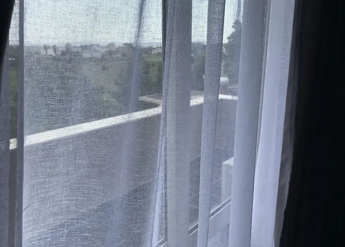 Te Bujtina Hotel- Cozy With Traditional Breakfast Near 골렘