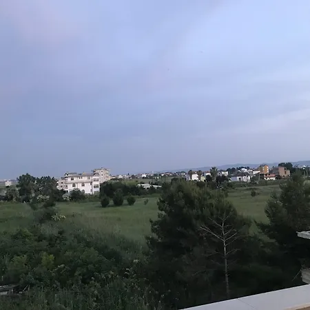 Te Bujtina Hotel- Cozy With Traditional Breakfast Near Hotel Golem (Tirana)