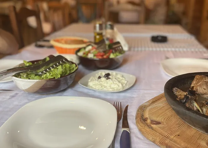 Te Bujtina Hotel- Cozy With Traditional Breakfast Near * Golem (Tirana)