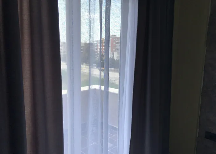 Te Bujtina Hotel- Cozy With Traditional Breakfast Near * Golem (Tirana)