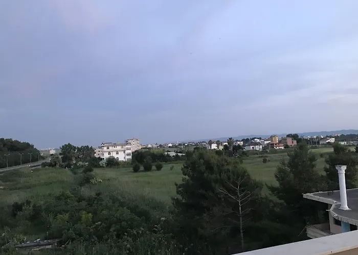 Te Bujtina Hotel- Cozy With Traditional Breakfast Near Hotel Golem (Tirana)